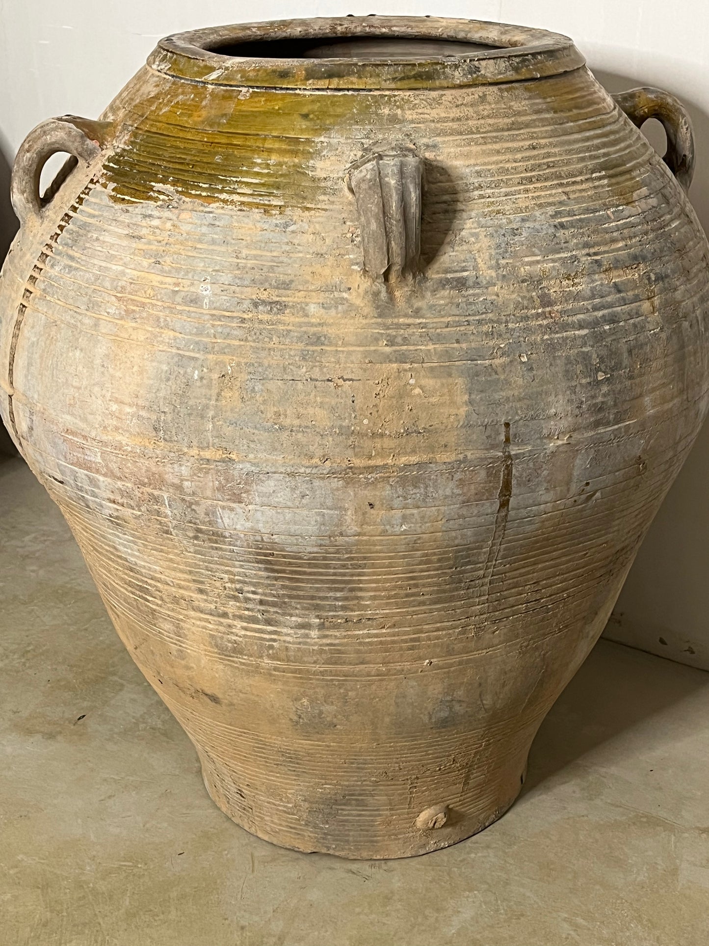 Gran Tinaja antigua de terracota vidriada, proceden de Andalucía, Circa de 1900